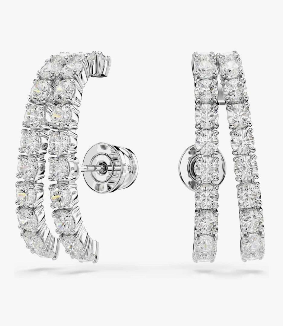 スワロスキー　ピアス　イヤーカフ　Matrix シルバーラウンドカット