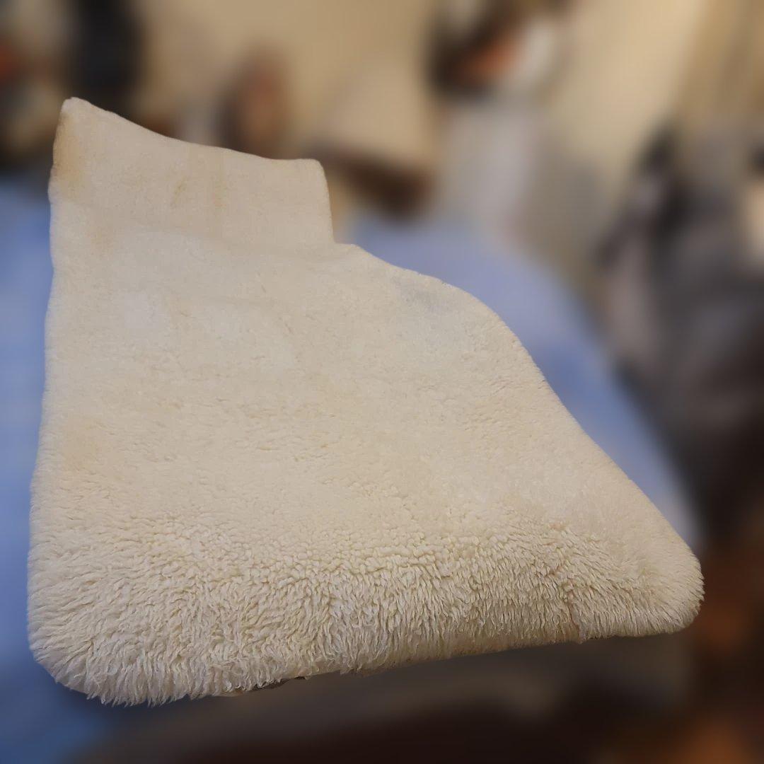 ニュージーランド製　ムートンシーツ　ムートン敷きパット　羊毛100％　使用品