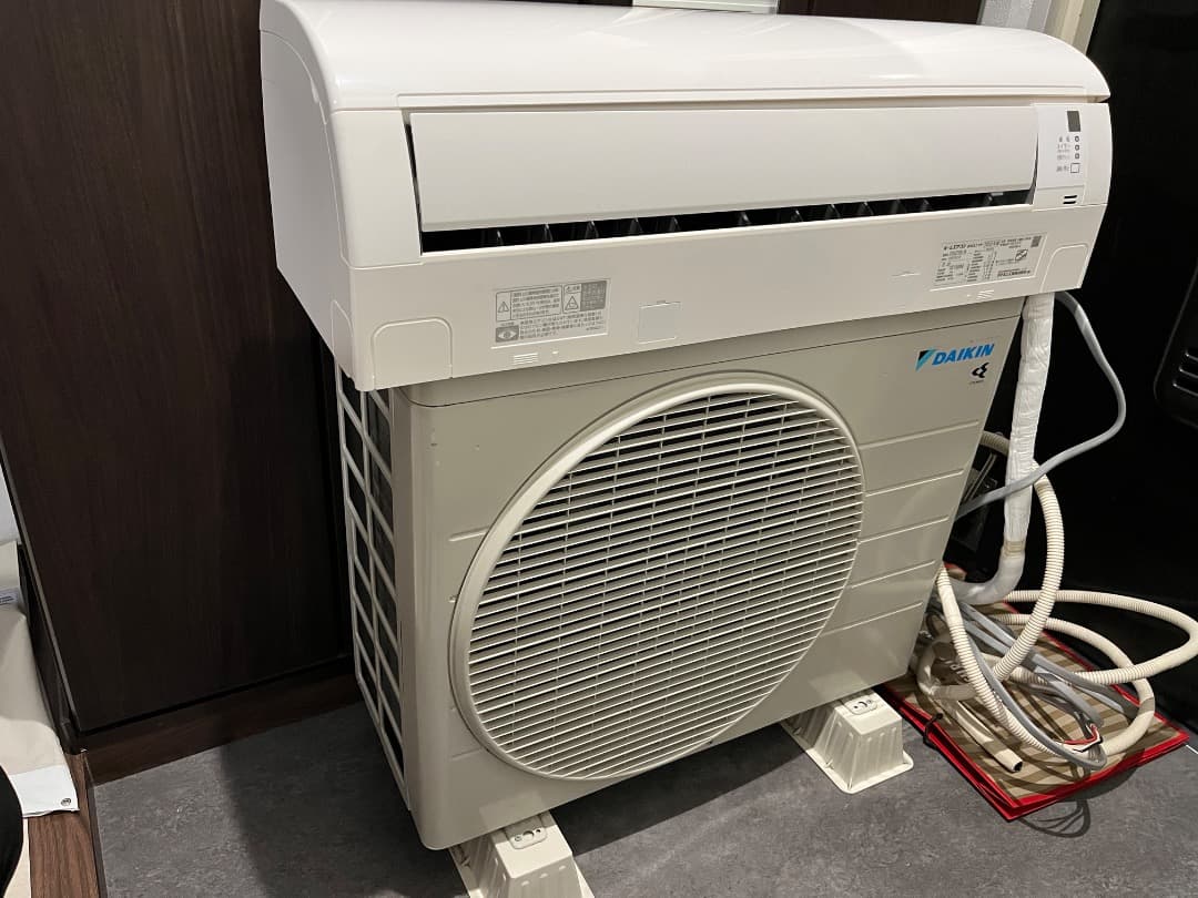 ＜室内機のみ。室外機と要同時購入＞DAIKIN 2023年購入 8畳用エアコン