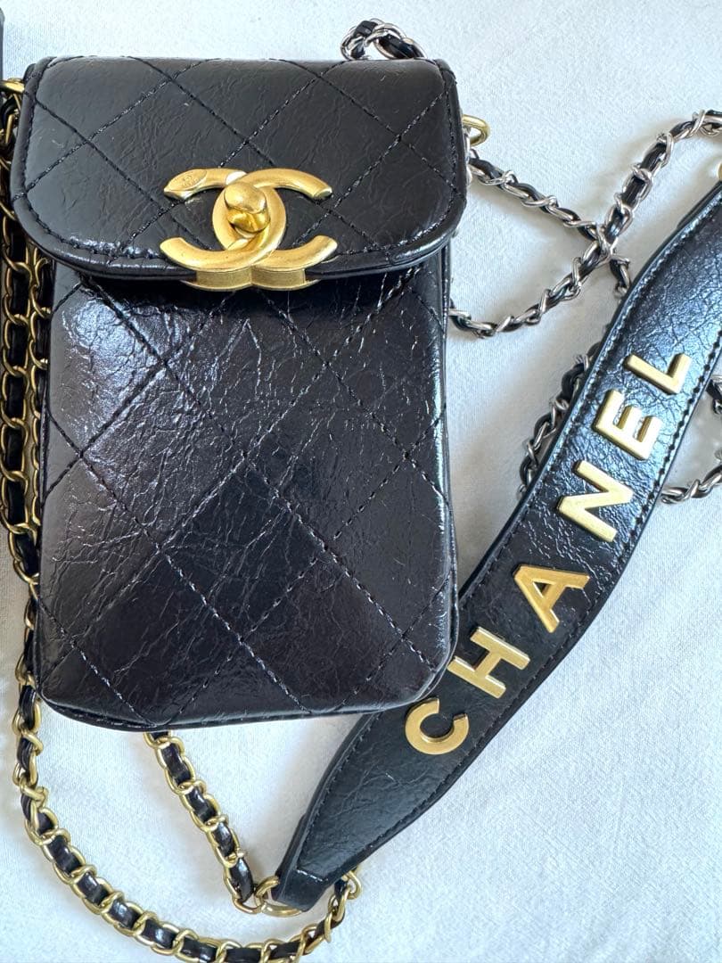 CHANEL 　ノベルティ　携帯ケース＆ミニポーチ