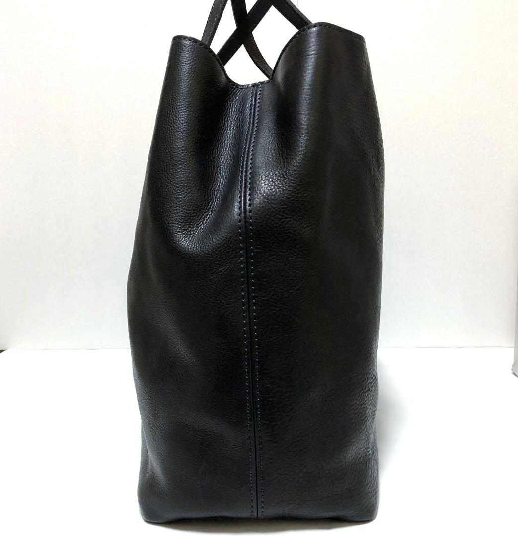 新品同様✨フェリージ トートバッグ 11/91ネイビー A4可 チャーム レザー