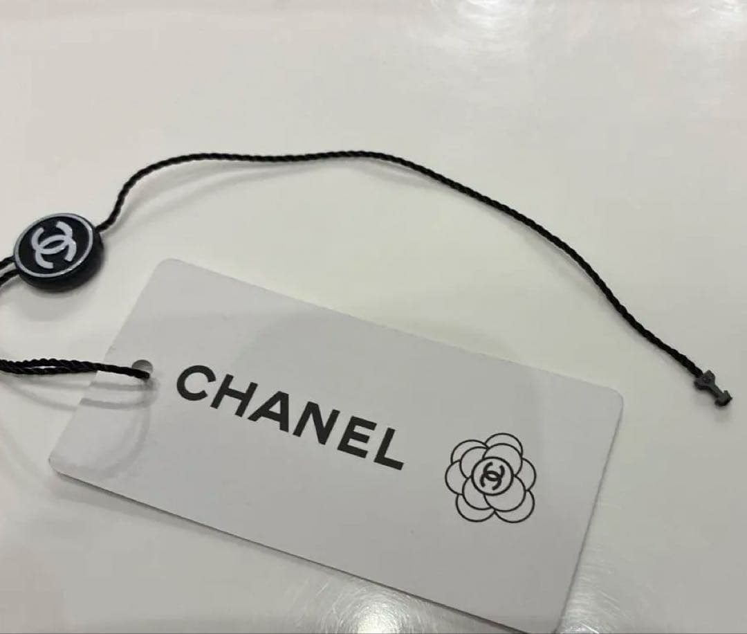 CHANEL スカーフ　シルク100% 新品