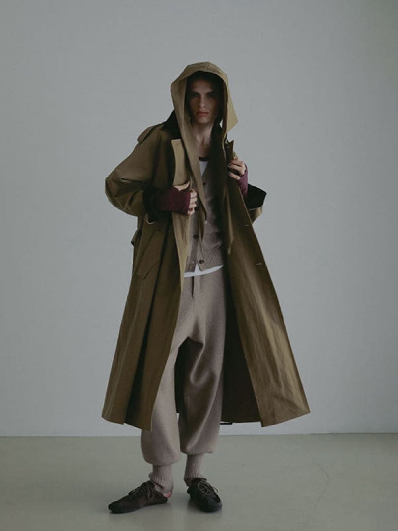 本日のみ限定価格フードストールロングトレンチコート　ベージュS