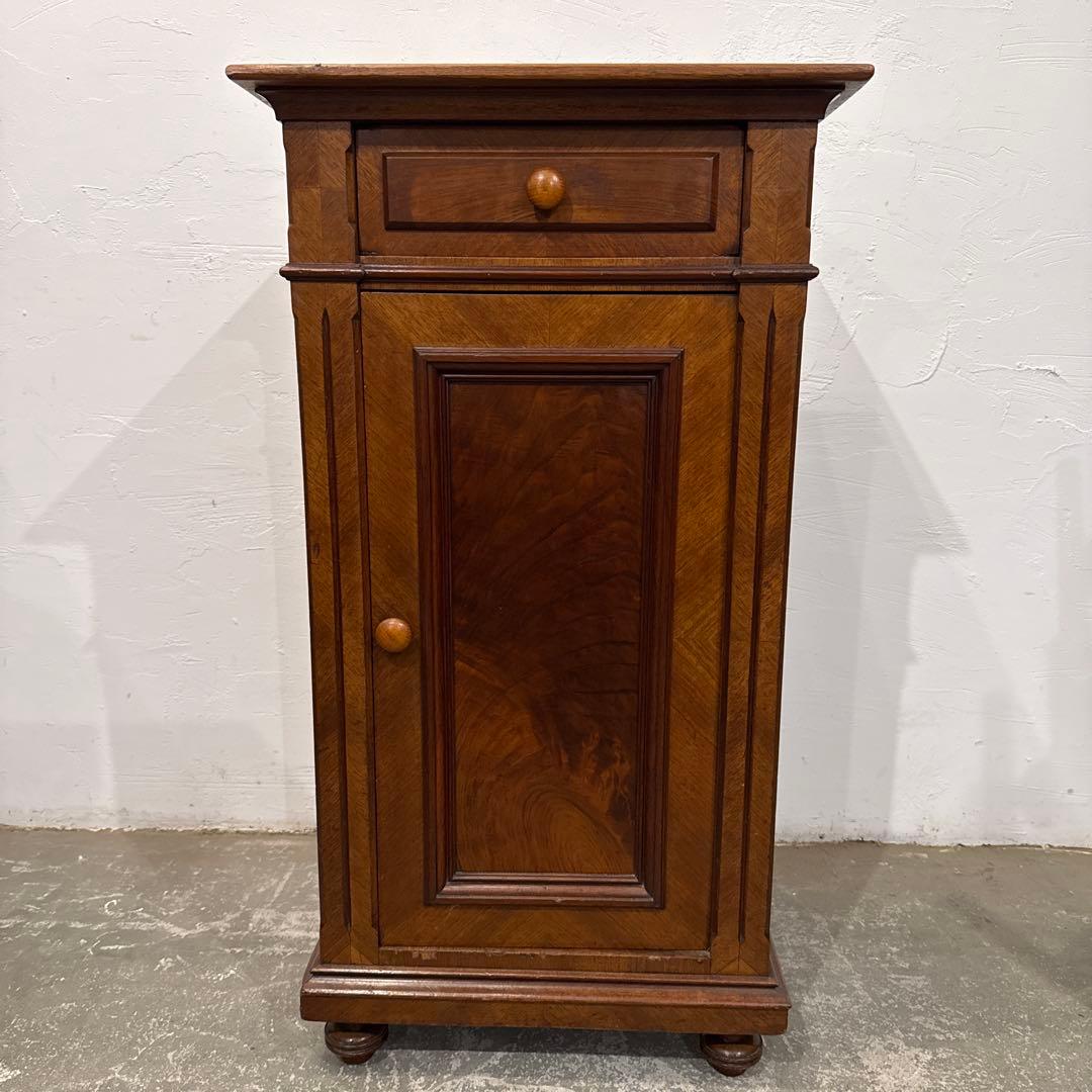 ヴィンテージ　木製サイドテーブル　引き出し／扉収納付き