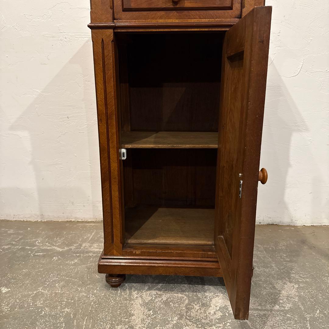 ヴィンテージ　木製サイドテーブル　引き出し／扉収納付き