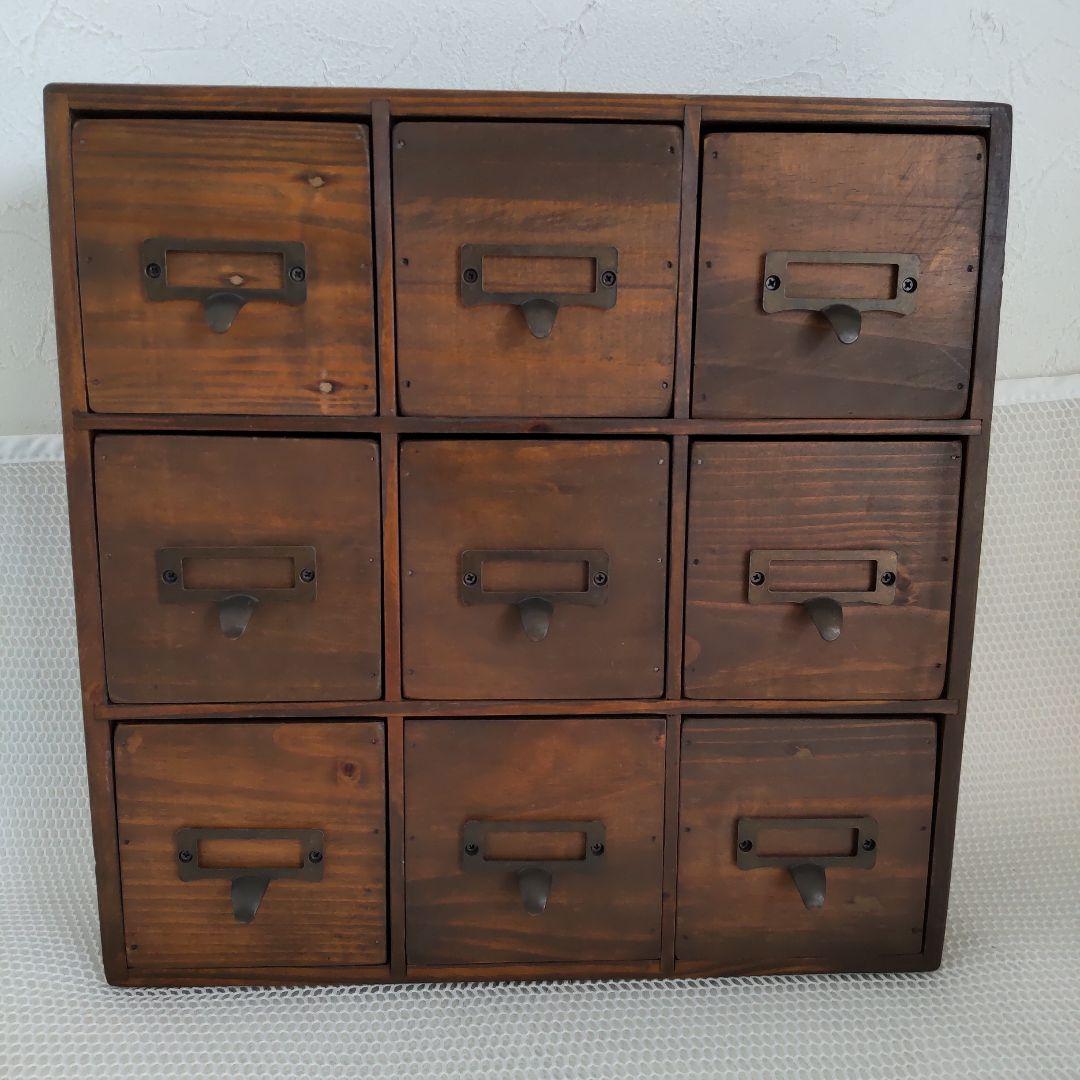 古木を使用した9ボックスのヴィンテージ小物入れ！