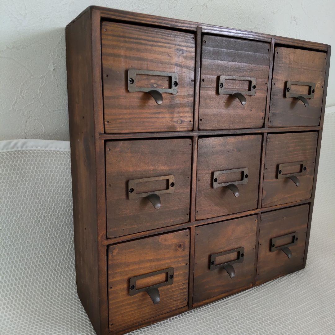 古木を使用した9ボックスのヴィンテージ小物入れ！