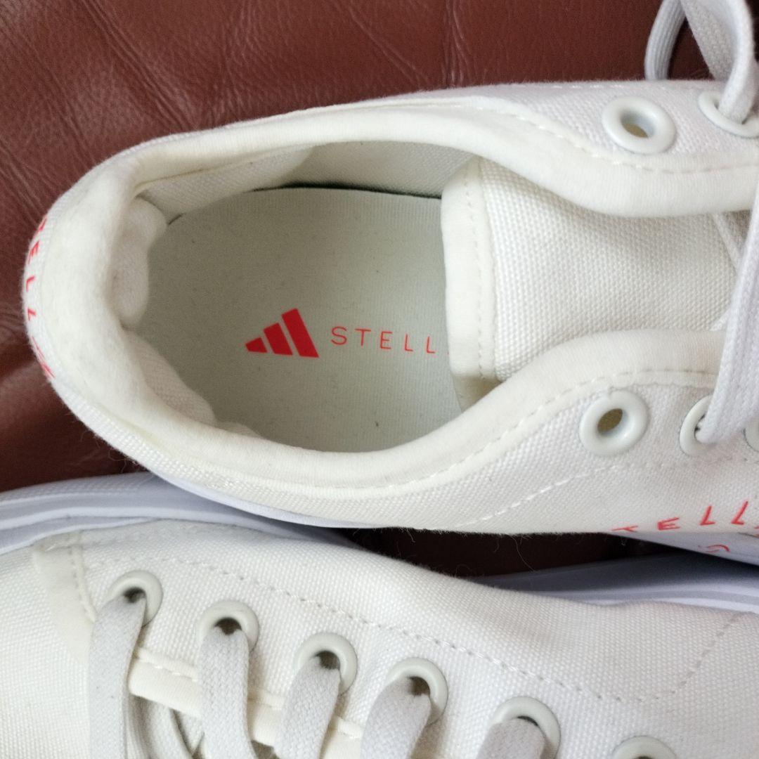 新品未使用アディダスステラマッカートニー　ホワイトスニーカー23.5センチ