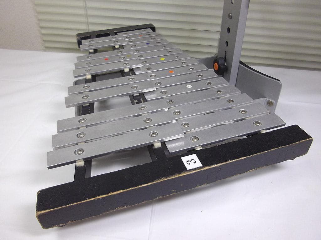 マーチンググロッケン 鉄琴 スズキMG-25L　小中学用ホルダー 子供用