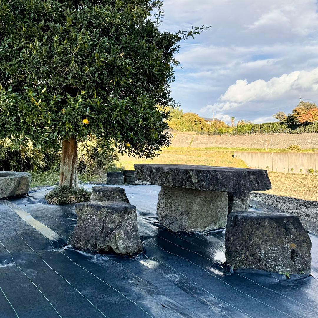 鳥海石のテーブルオブジェ