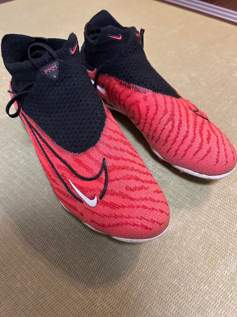Nike Phantom レッド/ブラック スパイク