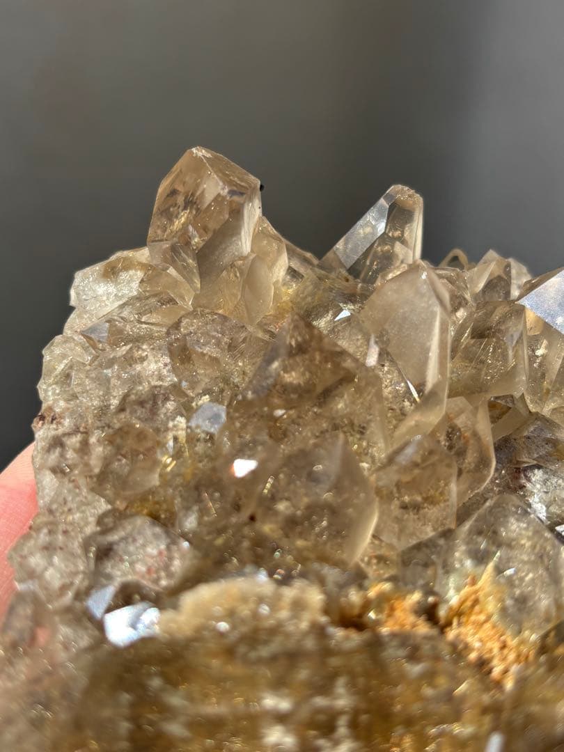 ゴールドルチルクォーツ　クラスター　346g ライトスモーキー　全体ルチルあり