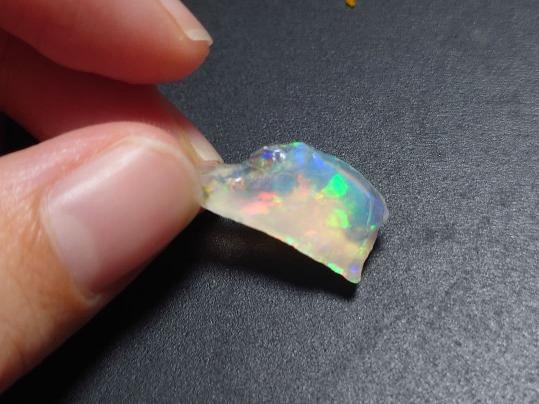 エチオピアウェロ産　チョークオパール　鉱物標本　原石　ポッチ