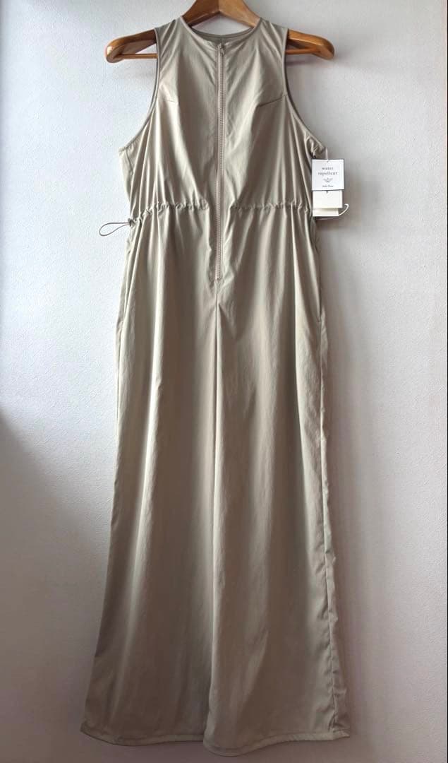 《新品タグ付き》ミラオーウェン 撥水ドロストナイロンサロペット