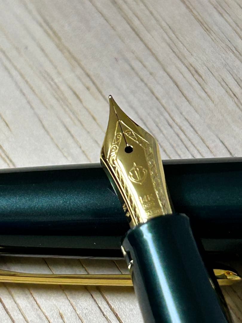ダークグリーン 万年筆 金メッキペン先