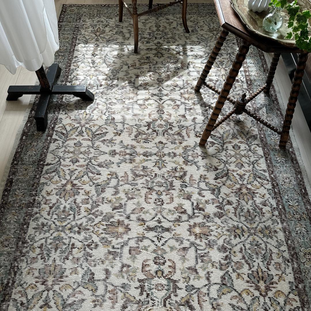 トルコヴィンテージラグ A52 大判 クリーム ベージュ セージグリーン