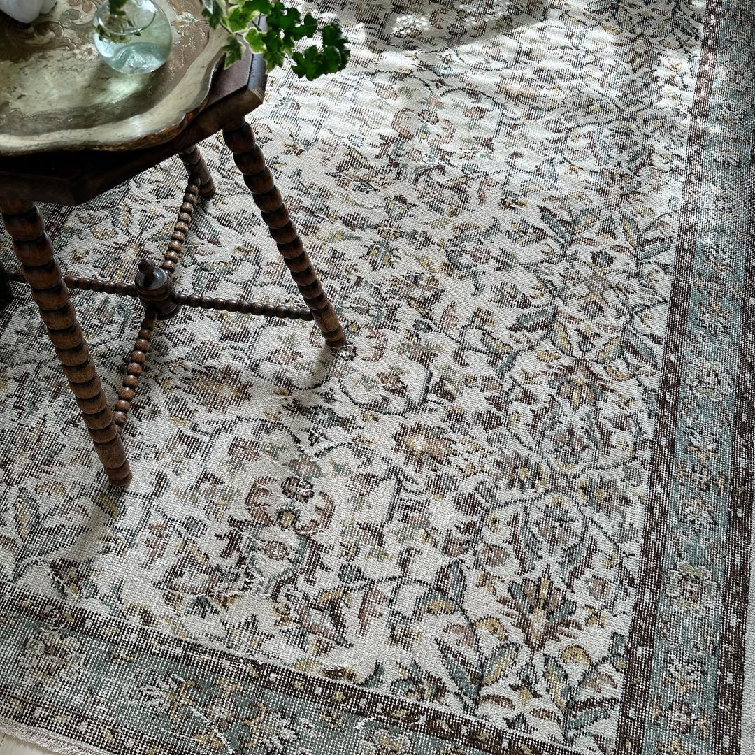 トルコヴィンテージラグ A52 大判 クリーム ベージュ セージグリーン