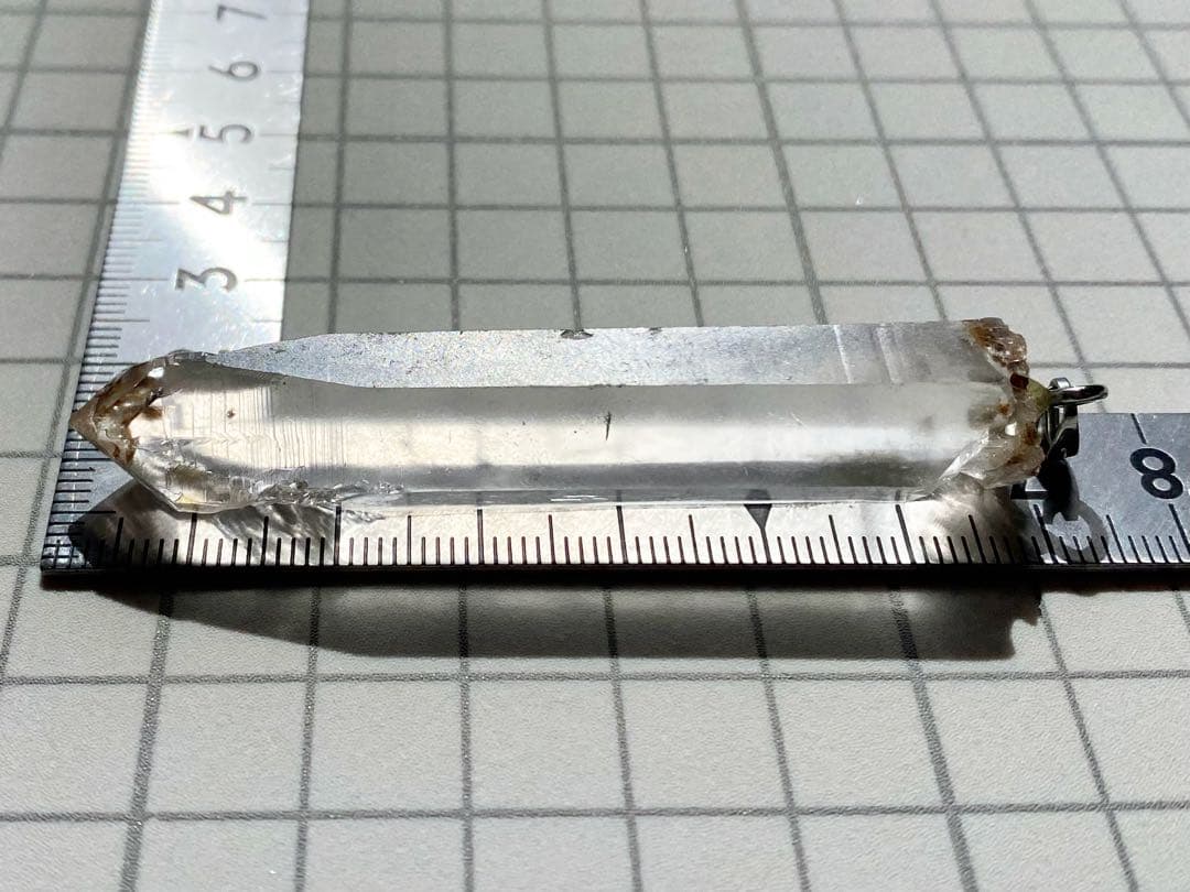 ライトニングレムリアン　レーザーレムリアン　ライトニングクォーツ　天然石　雷水晶