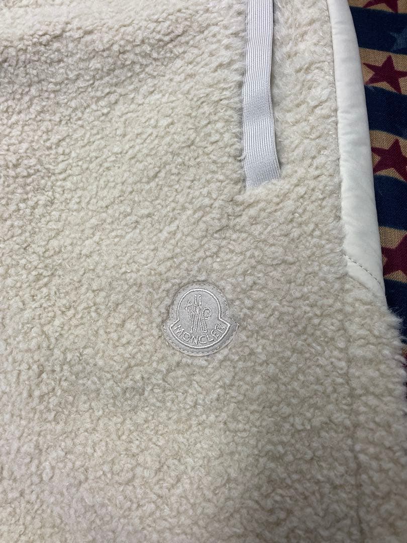 新品モンクレール ベージュパンツ S