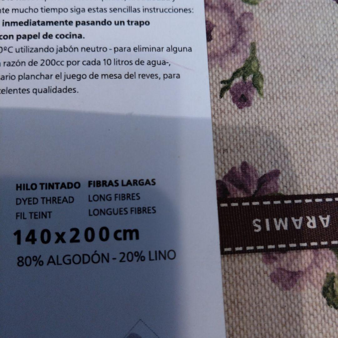 未使用　スペイン撥水加工テーブルクロス　花柄
