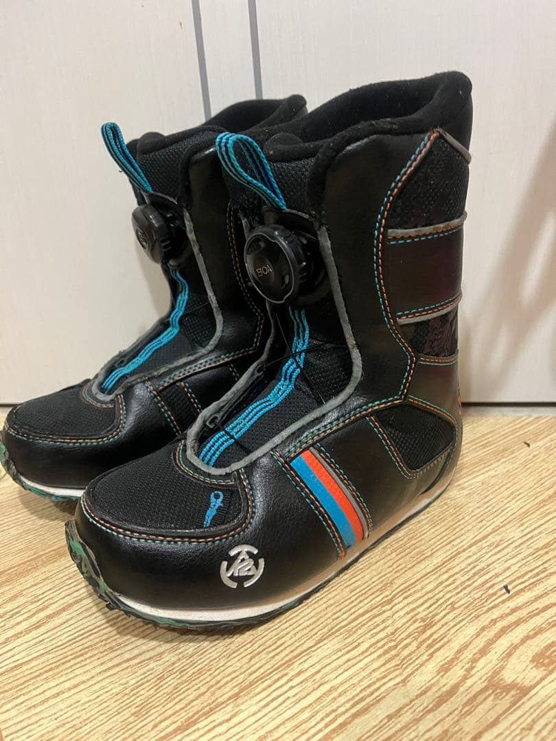 ブーツセット！安全に滑れる！キッズ、小学生！サロモン　ボード 90cm