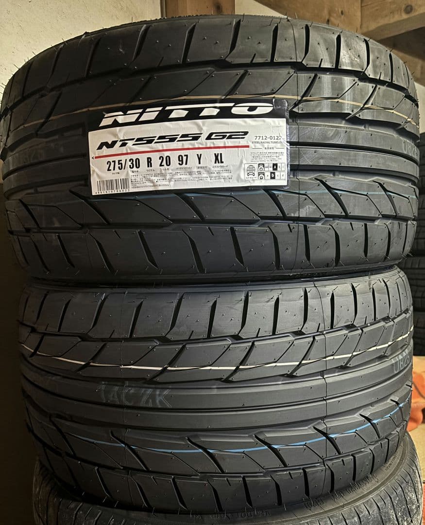 NITTO NT555 G2 サマータイヤ 275/30 R20　2本のみ！