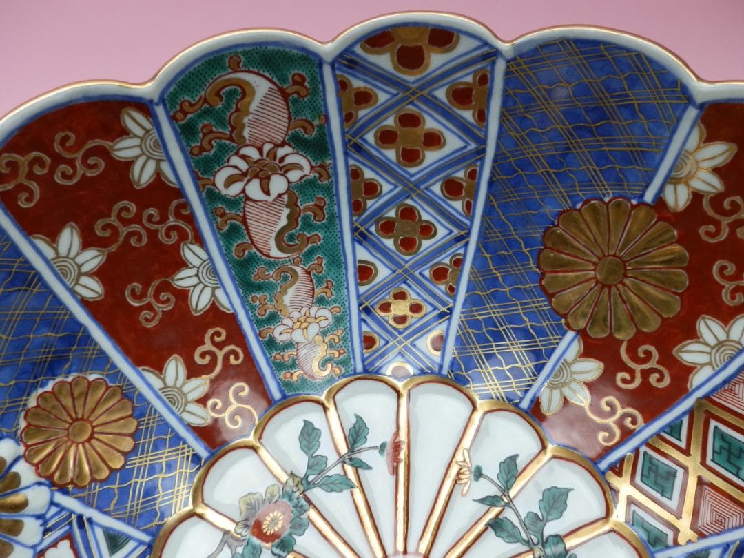 大聖寺伊万里 色絵 金彩 菊紋 菊形 特大鉢 奇玉宝鼎之珍銘 MO71208