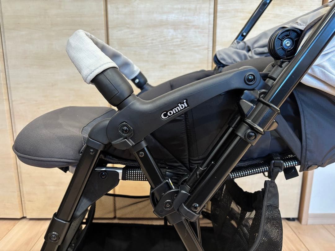 コンビ Combi　ベビーカー　スゴカルα compact エッグショック