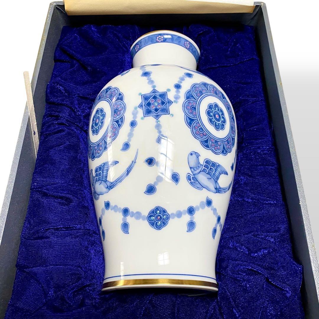 【美品】 大倉陶園 OKURA 瑞鳥文花瓶 呉須更紗鳥絵 専用箱・商品タグ付き