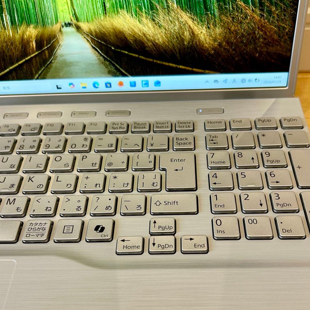 富士通LIFEBOOK AH450 256GB Ryzen 5 Office付