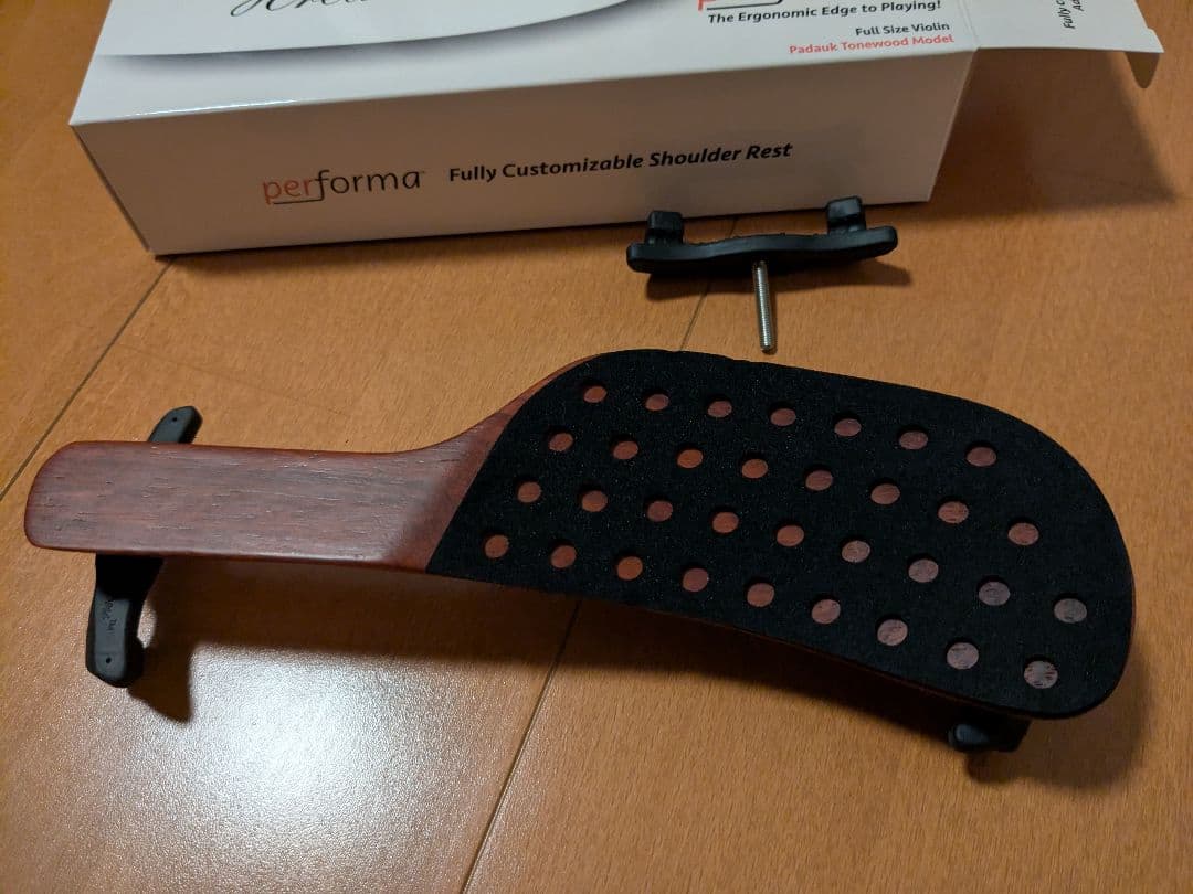 Performa バイオリン4/4用の肩当て