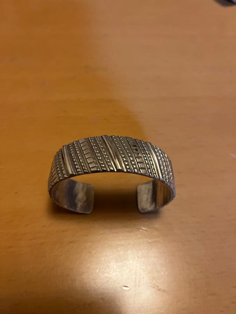 インディアンジュエリー　ナバホ族バングル　T.JON