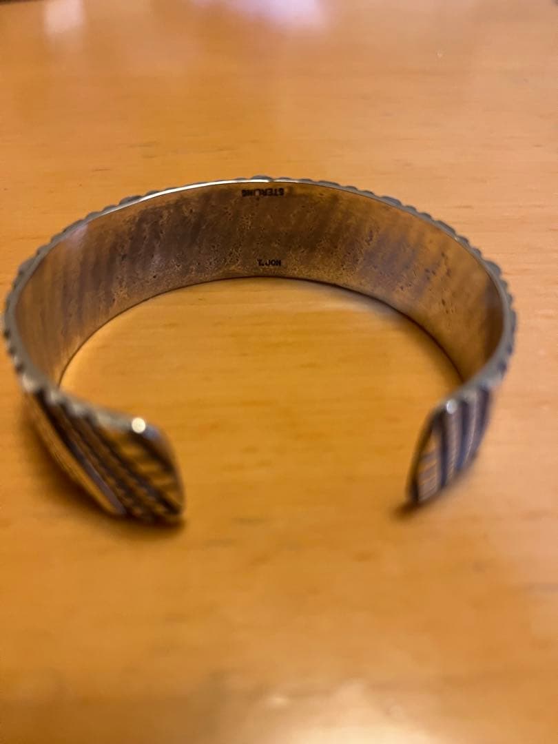 インディアンジュエリー　ナバホ族バングル　T.JON