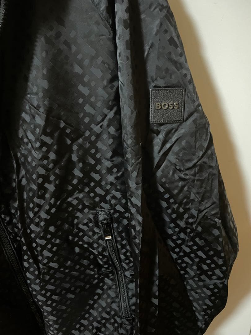BOSS ボス　ブラック フード付きジャケット