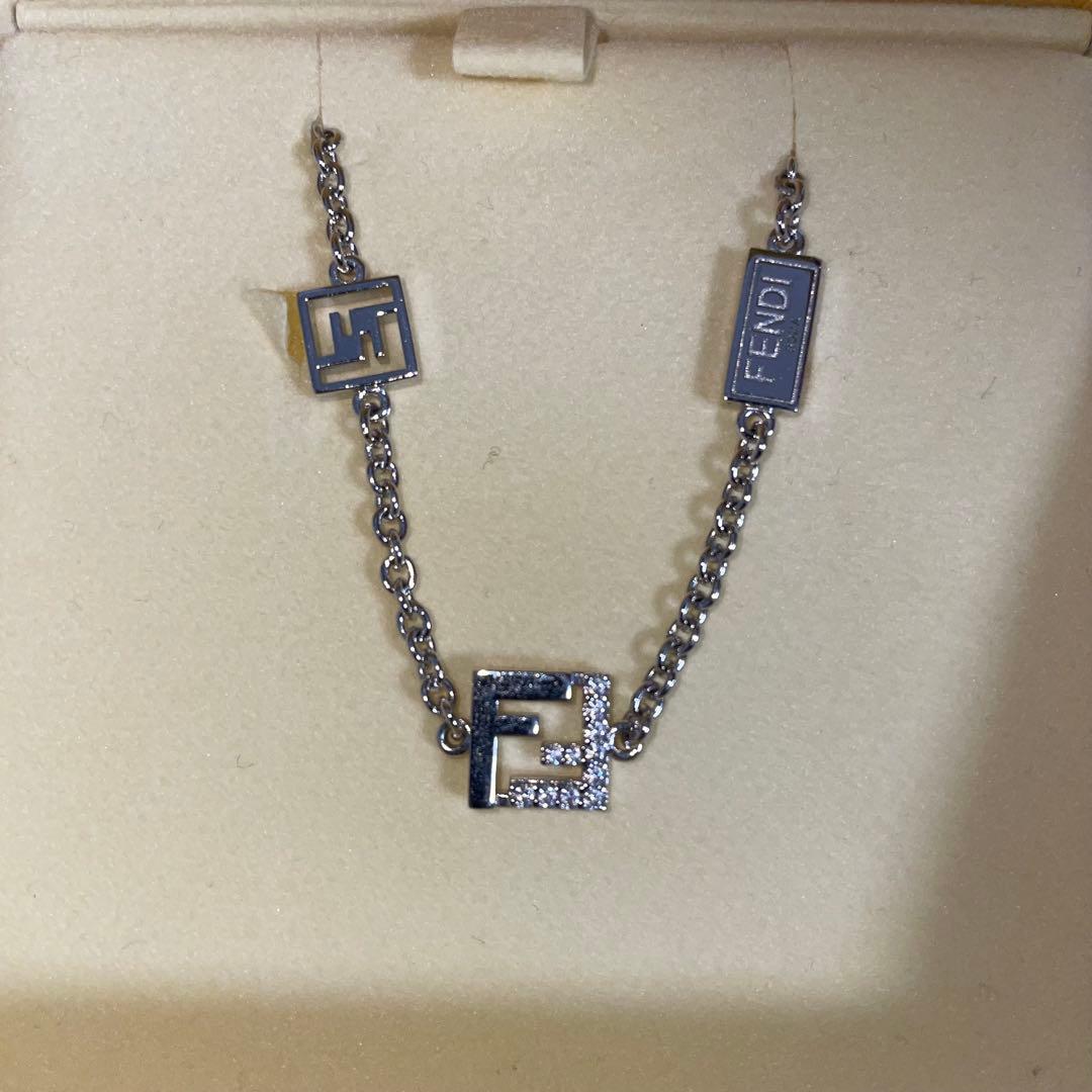 【最終値下げ】FENDI ブレスレット フォーエバー