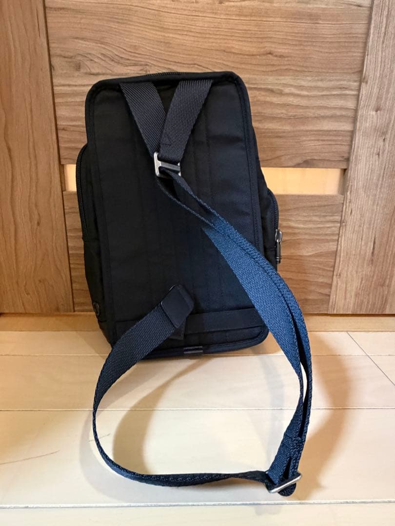 TUMI ボディバッグ ブラックxブラウン