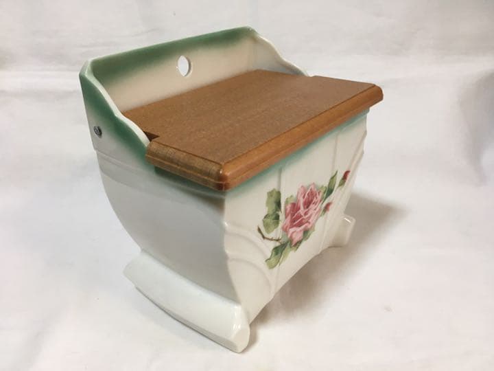 イマン　イマンガーデン　アルメット缶（陶器）　特別な逸品ですから