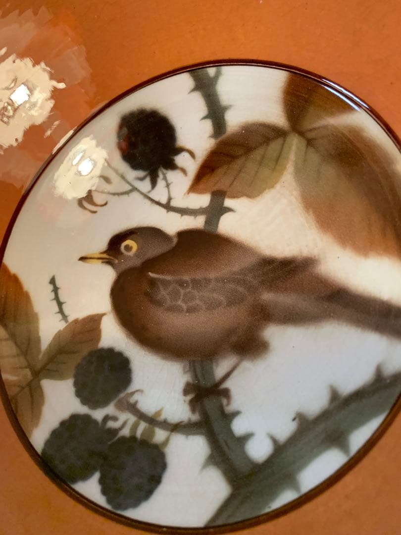 ロイヤルコペンハーゲン　特大のアルメニア時代の木の実シリーズの可愛い鳥柄ボール！