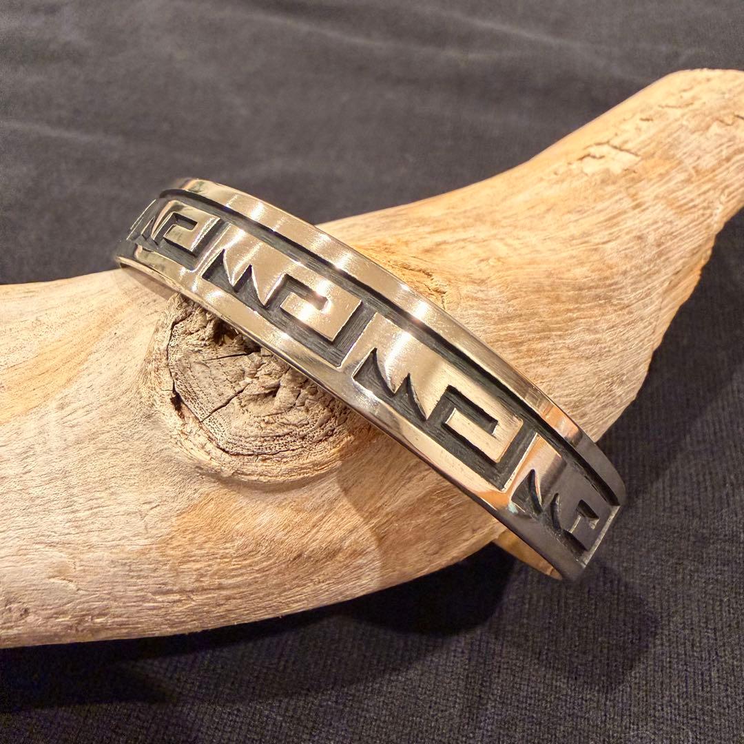 HOPI/ホピ族e Phillips作 バングル