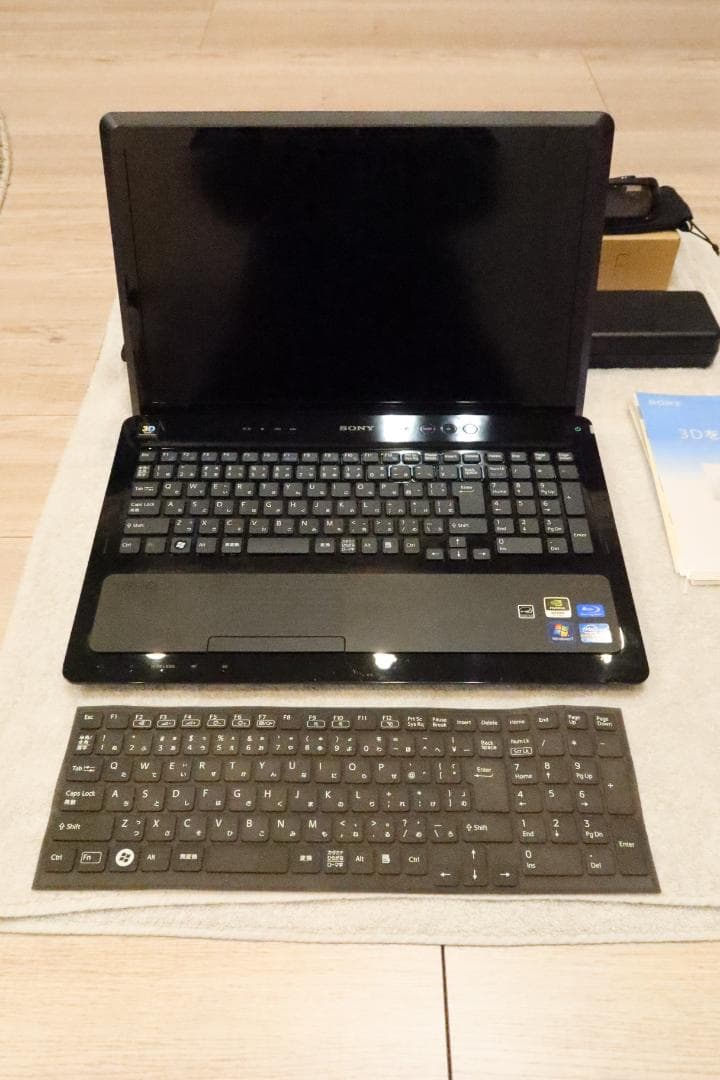 VAIO-F 2012春3Dモデル VPCF24AJ PCG-81313N 美品