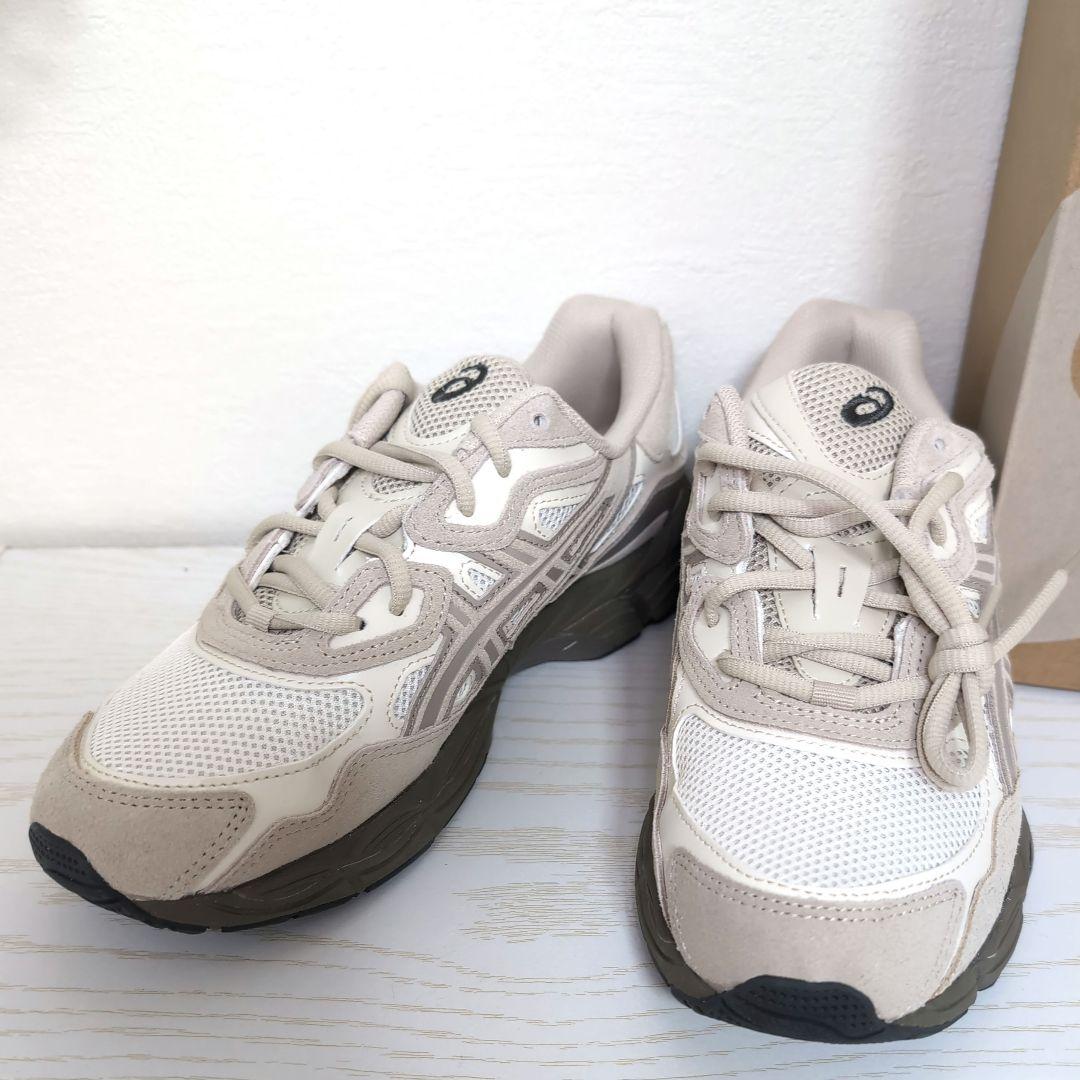 【新品　箱付き】Asics ゲル　Gel-NYC Cream Putty