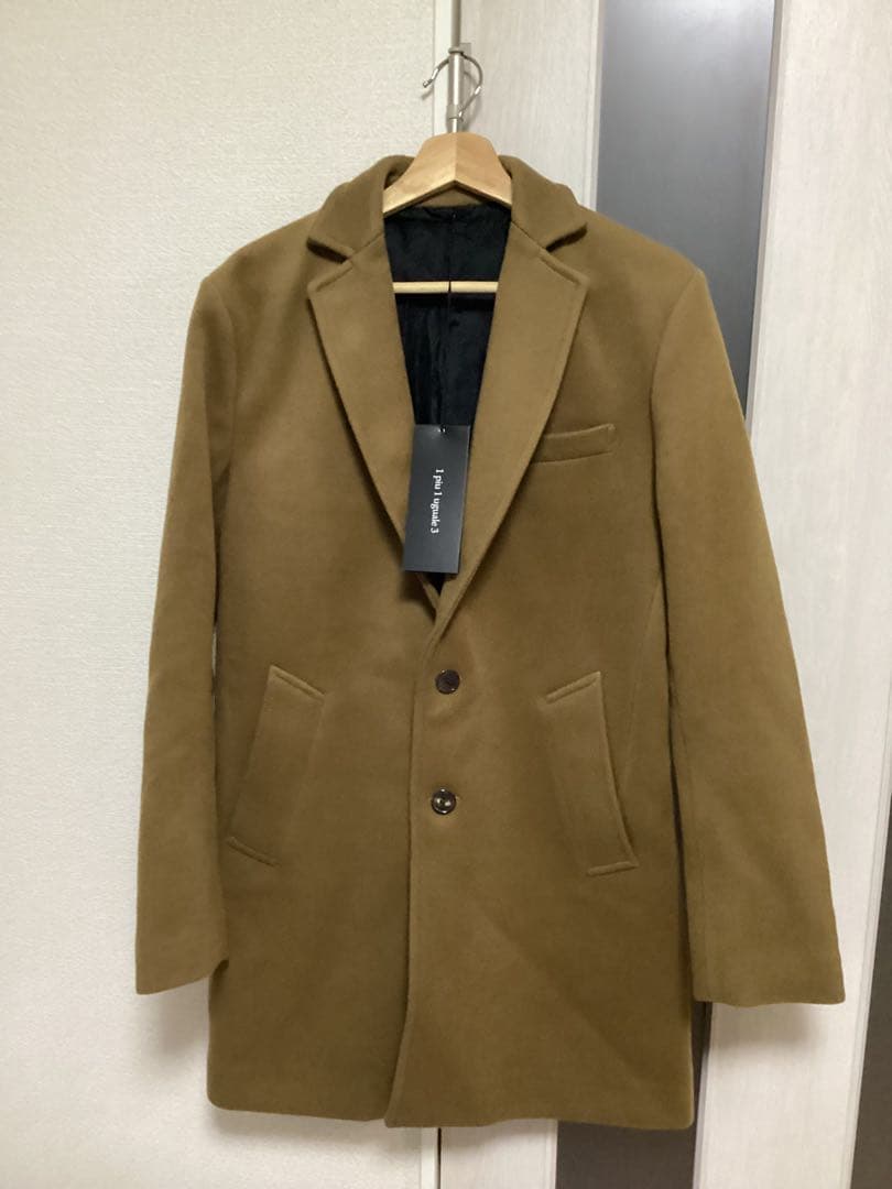 美品1 piu 1 uguale 3 ベージュ　チェスターコートⅤ