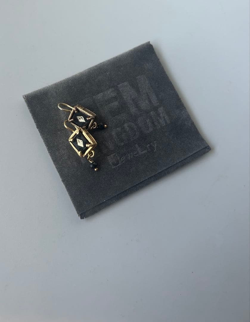 ⬜︎⬜︎GEM KINGDOM⬜︎⬜︎ゴールド ブラック ピアス