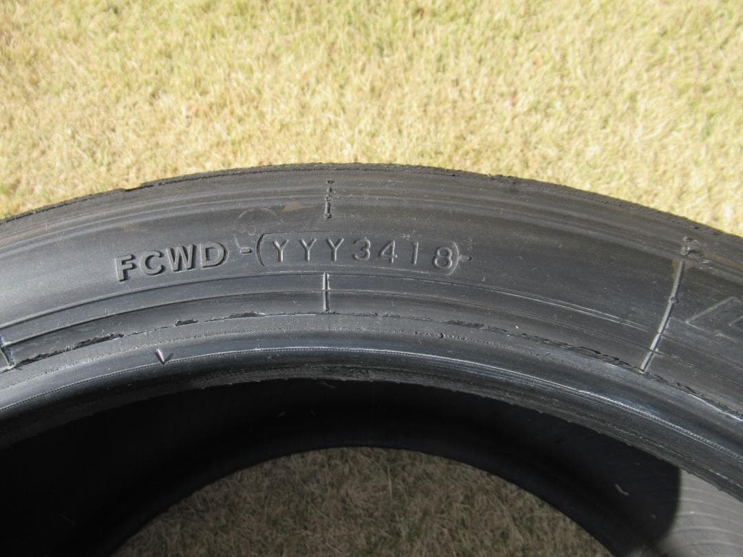 ☆送料無料 室内保管☆A050 265/35 R18インチ☆②