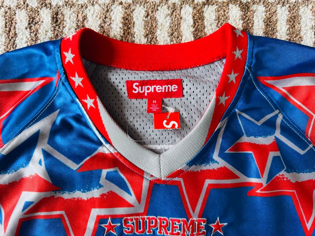 新品国内シュプリーム25SSスターフットボール半袖シャツ Mユニフォームデニム