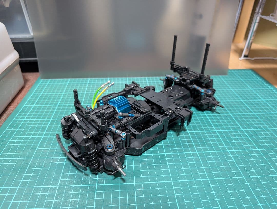 タミヤ MB-01 シャーシ