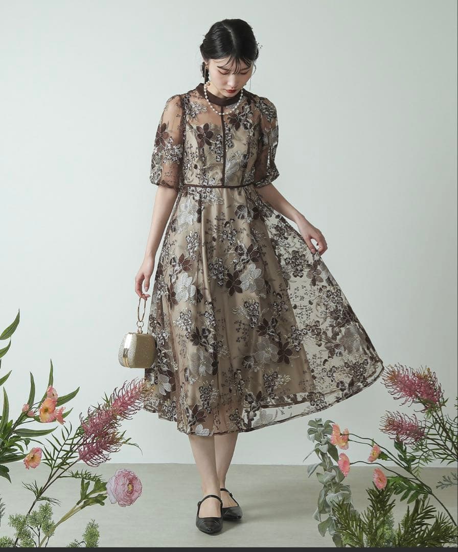 kanaシック フラワー刺繍 パーティードレス ブラウン Sサイズ