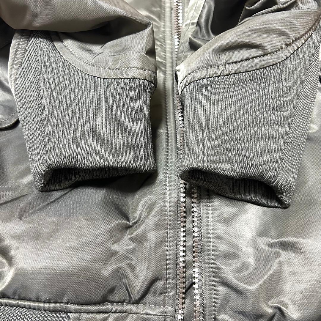 専用。UNIQLO +J ハイブリッドダウン オーバーサイズMA-1