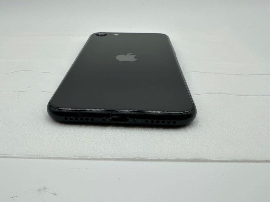 L*y様 iPhone SE (第2世代) ブラック 128GB SIMフリー