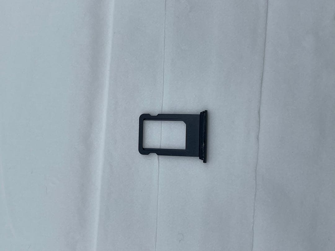 L*y様 iPhone SE (第2世代) ブラック 128GB SIMフリー